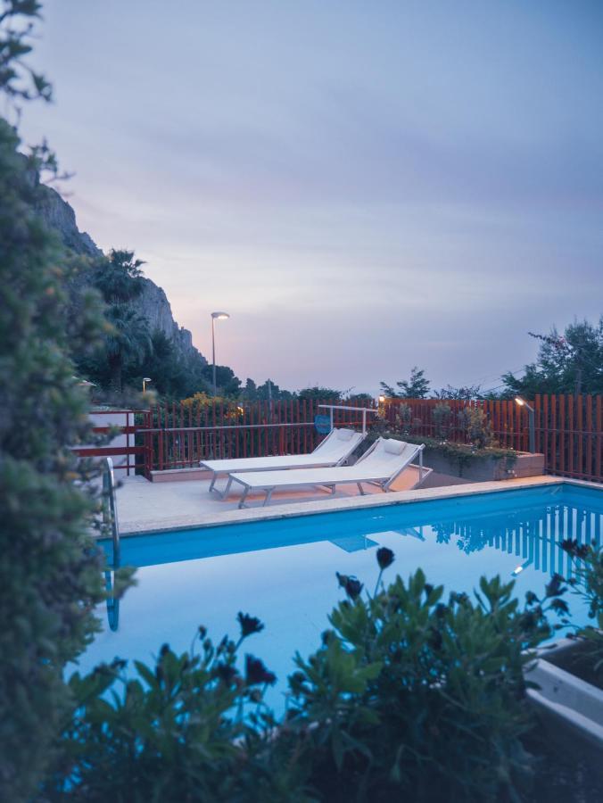 Sea Apartment & Pool 2 Палермо Екстериор снимка