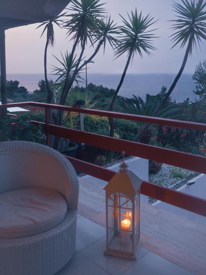 Sea Apartment & Pool 2 Палермо Екстериор снимка