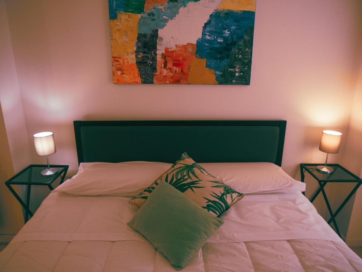 Sea Apartment & Pool 2 Палермо Екстериор снимка