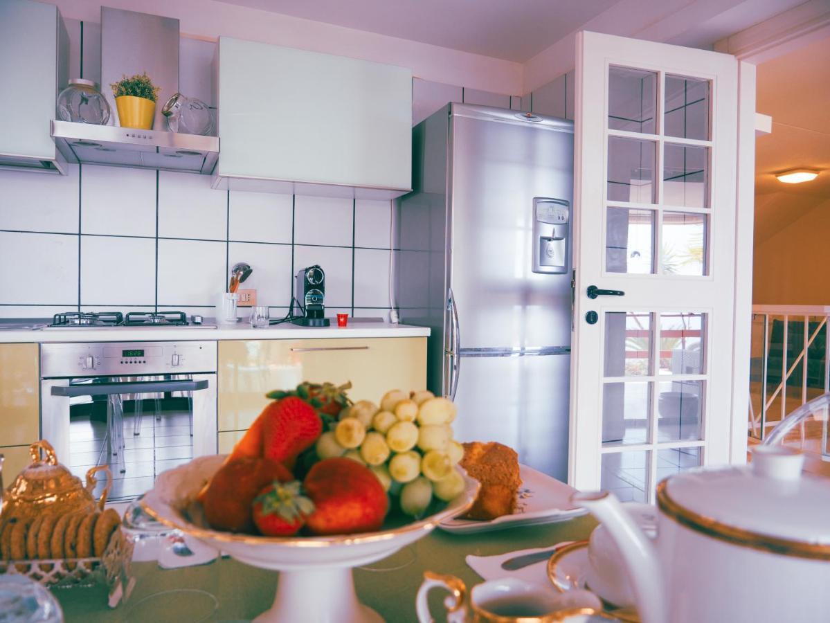 Sea Apartment & Pool 2 Палермо Екстериор снимка