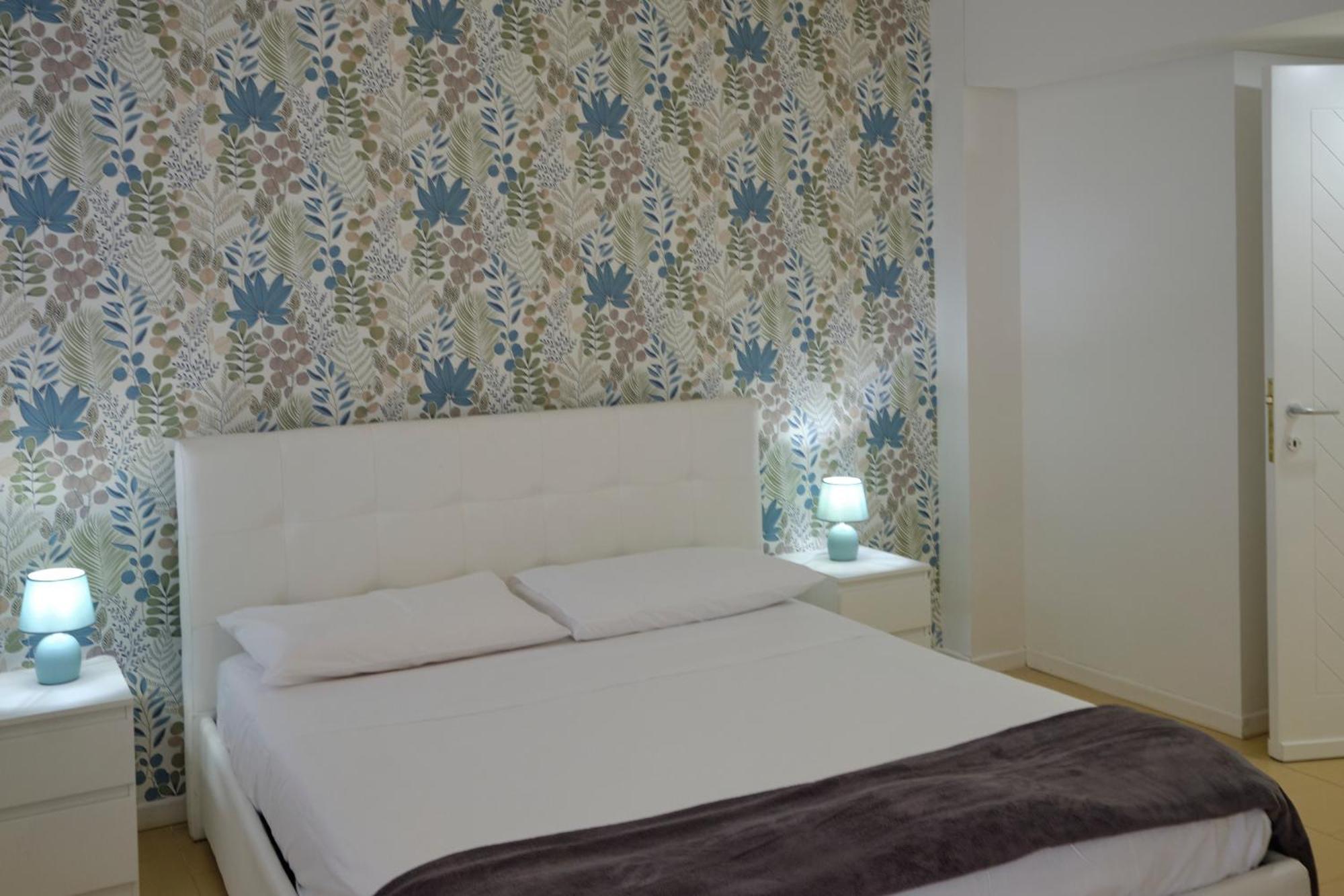 Sea Apartment & Pool 2 Палермо Екстериор снимка
