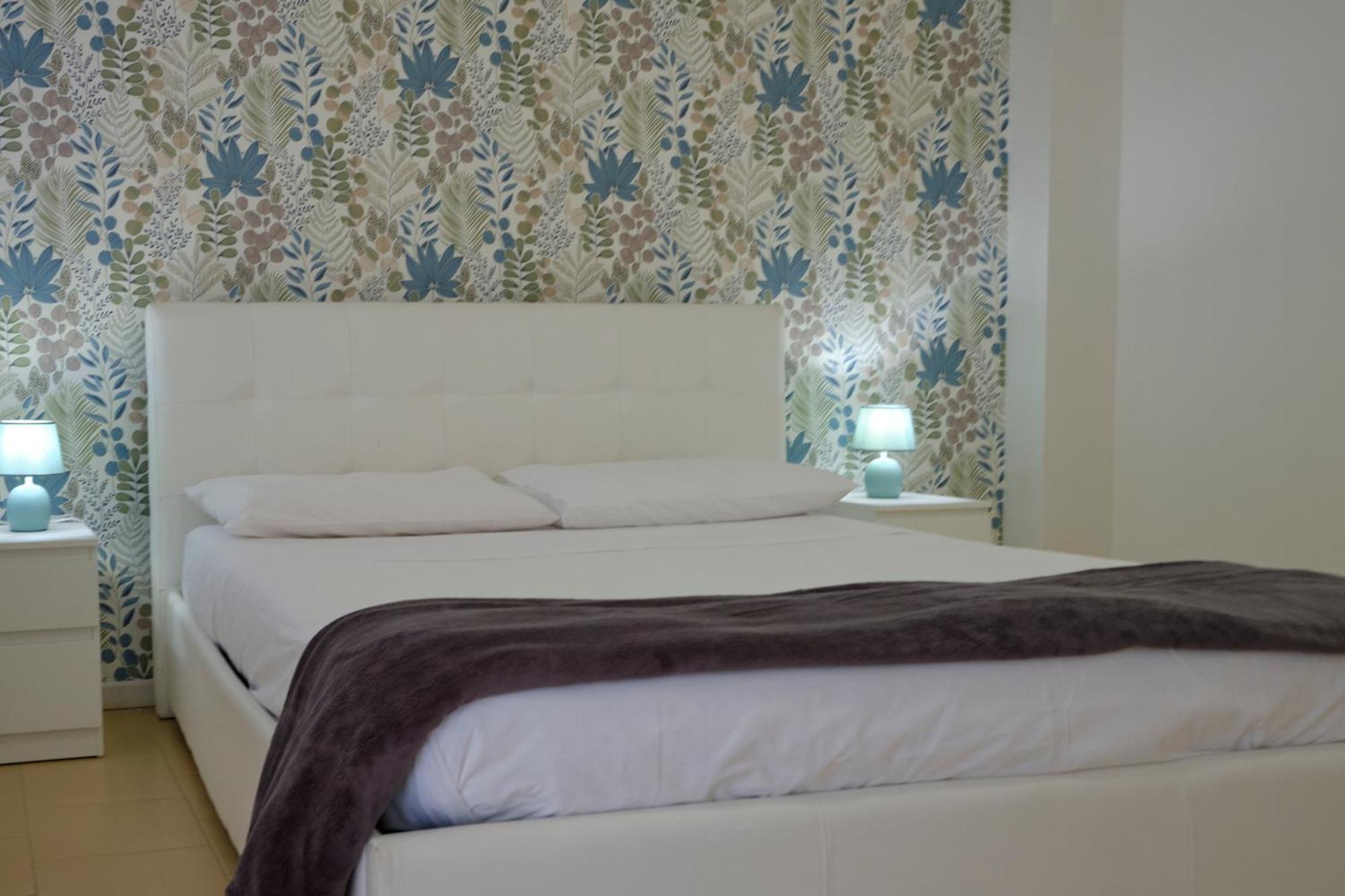 Sea Apartment & Pool 2 Палермо Екстериор снимка