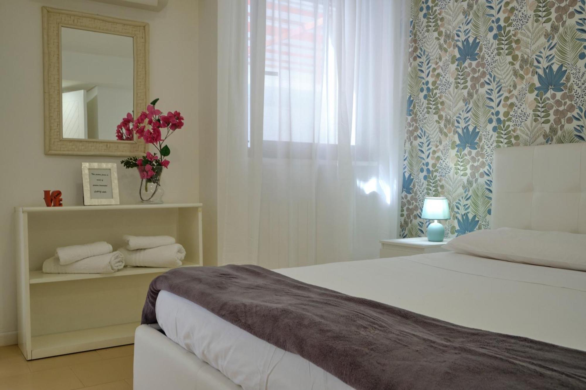 Sea Apartment & Pool 2 Палермо Екстериор снимка